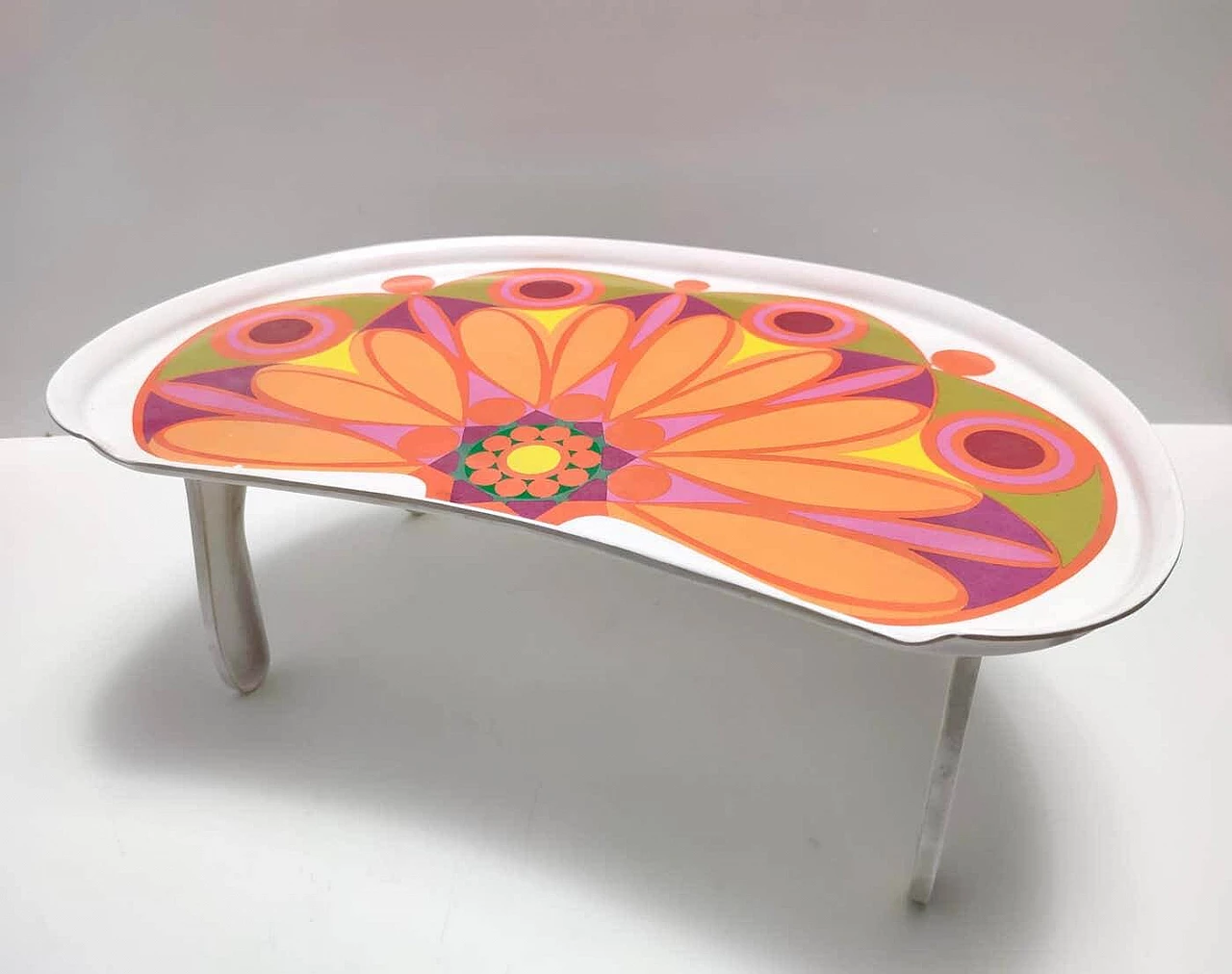 Plastic bed tray in the shape of a bean, 1970s 6