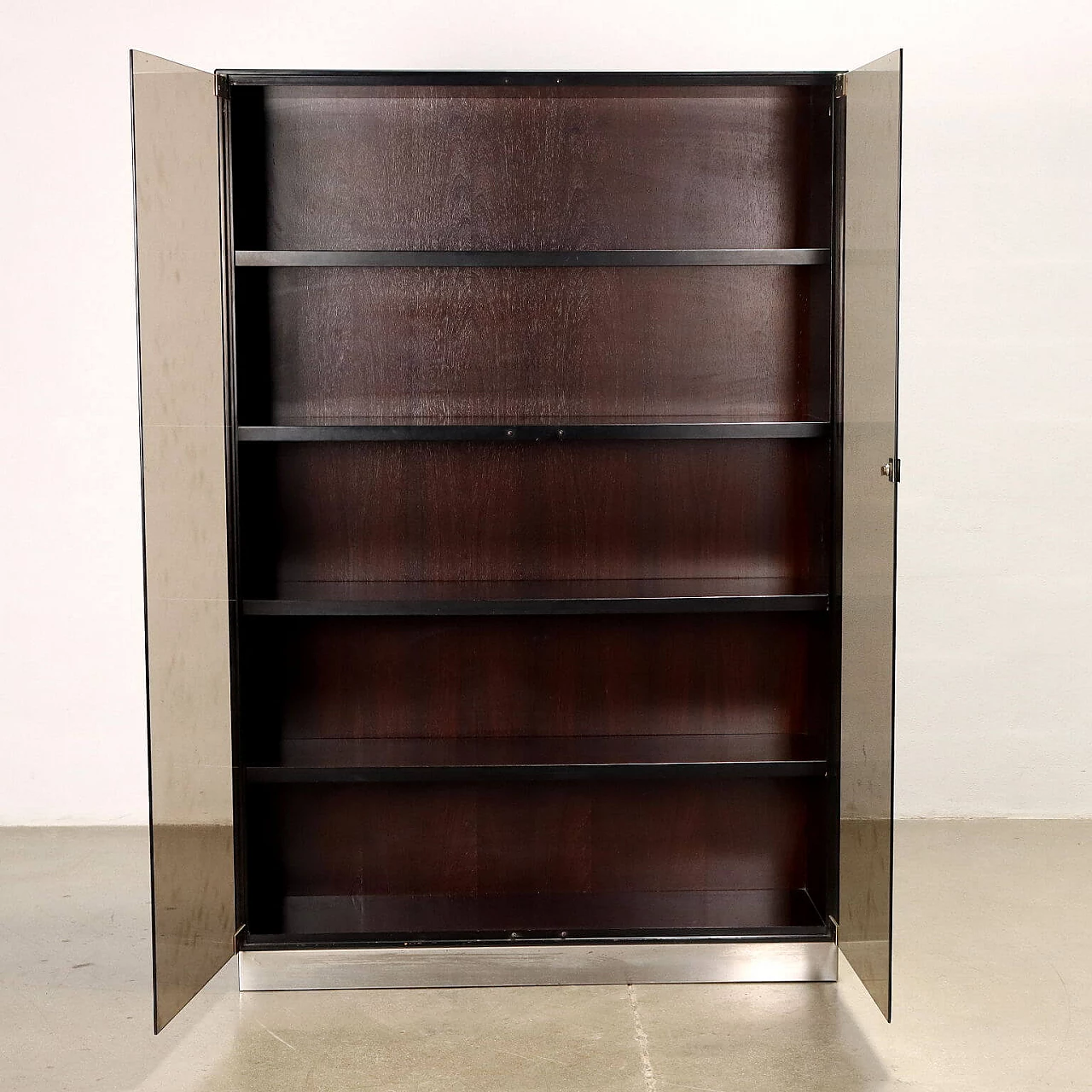 Wood, smoked glass and chromed aluminum glass cabinet, 1970s 4