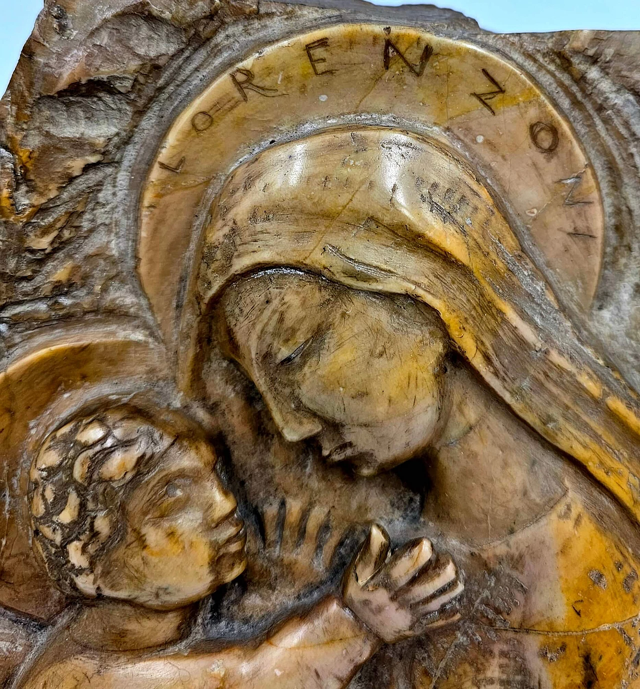 Pietro Lorenzoni, Madonna con Bambino, bassorilievo in marmo, fine '800 3