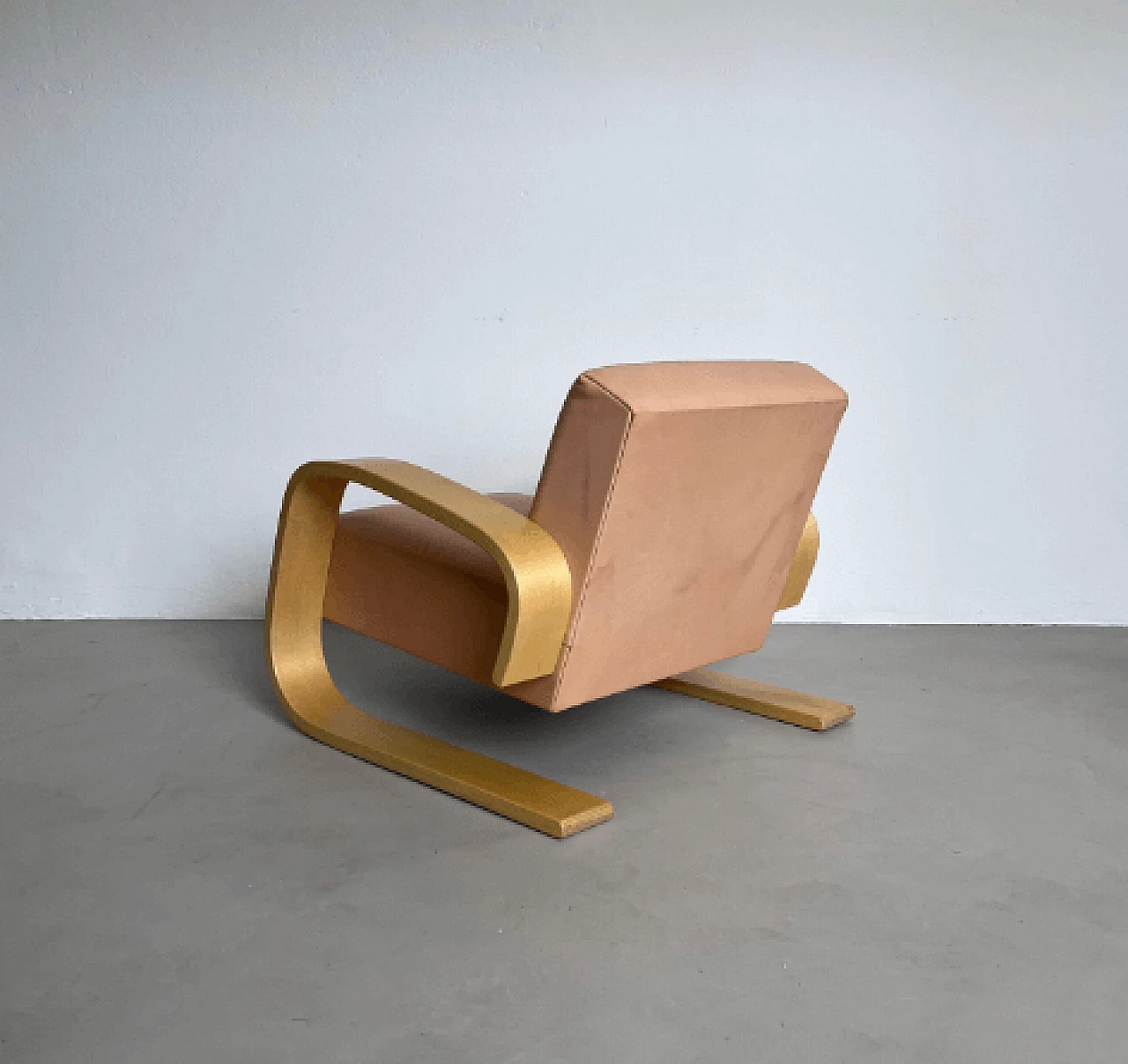 Pair of 400 Tank armchairs by Alvar Aalto for Artek, 2000s 11