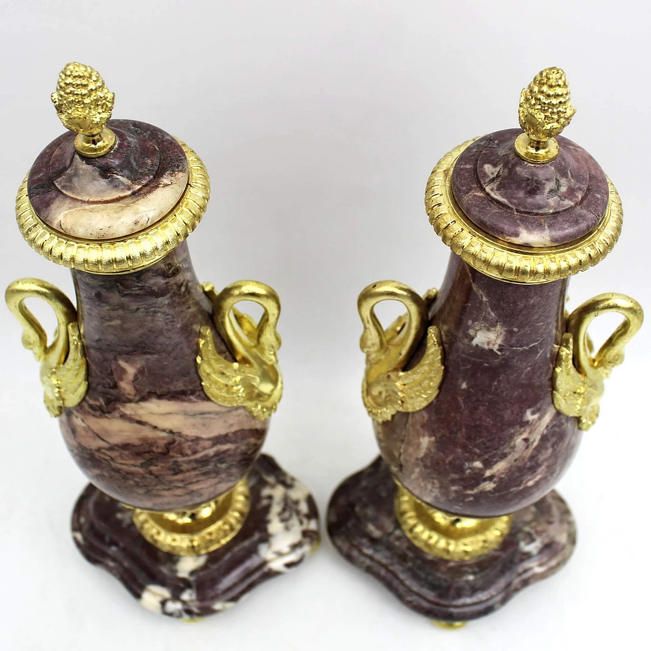 Pair of Napoleon III bronze and marble vases, second half of the 19th century 2