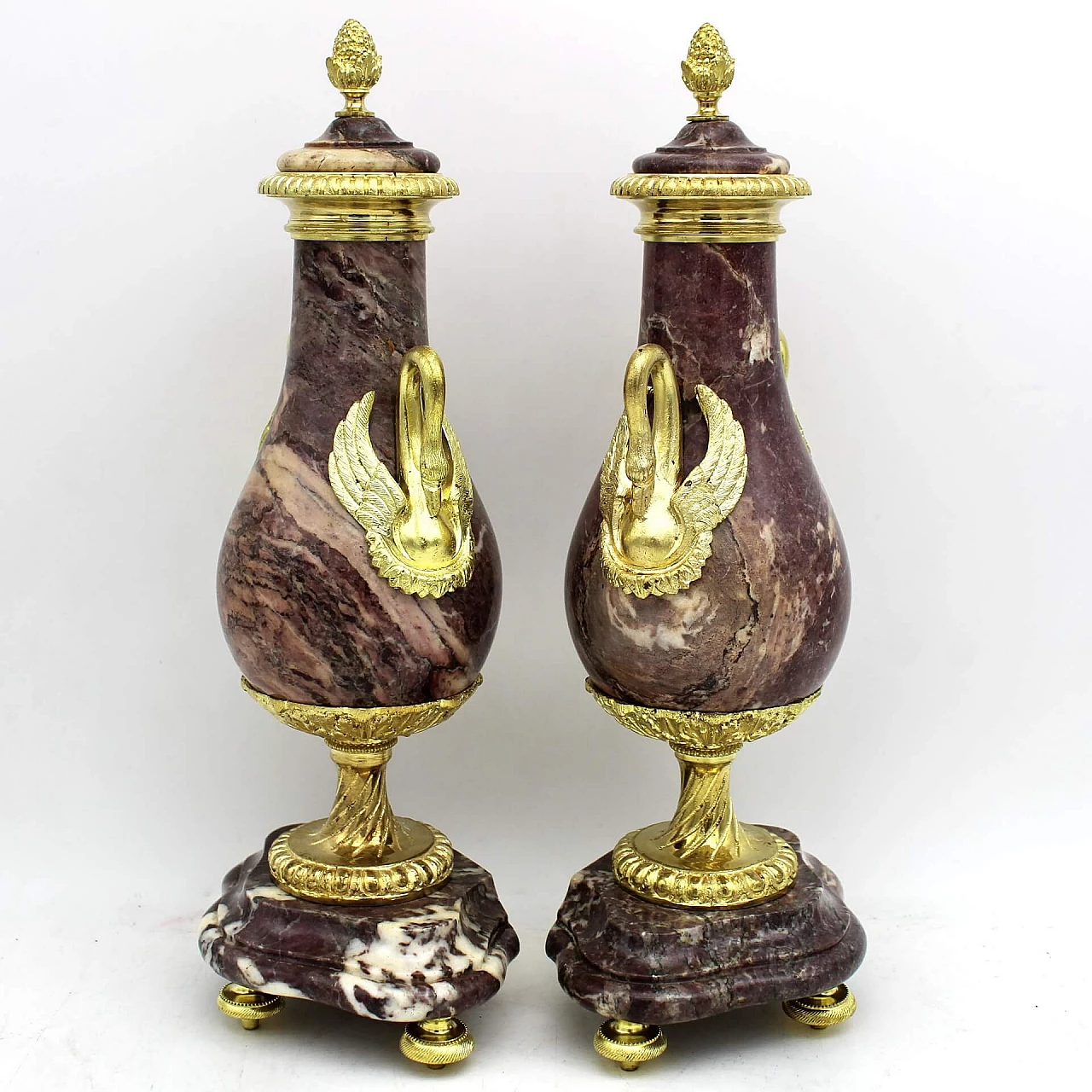 Pair of Napoleon III bronze and marble vases, second half of the 19th century 4