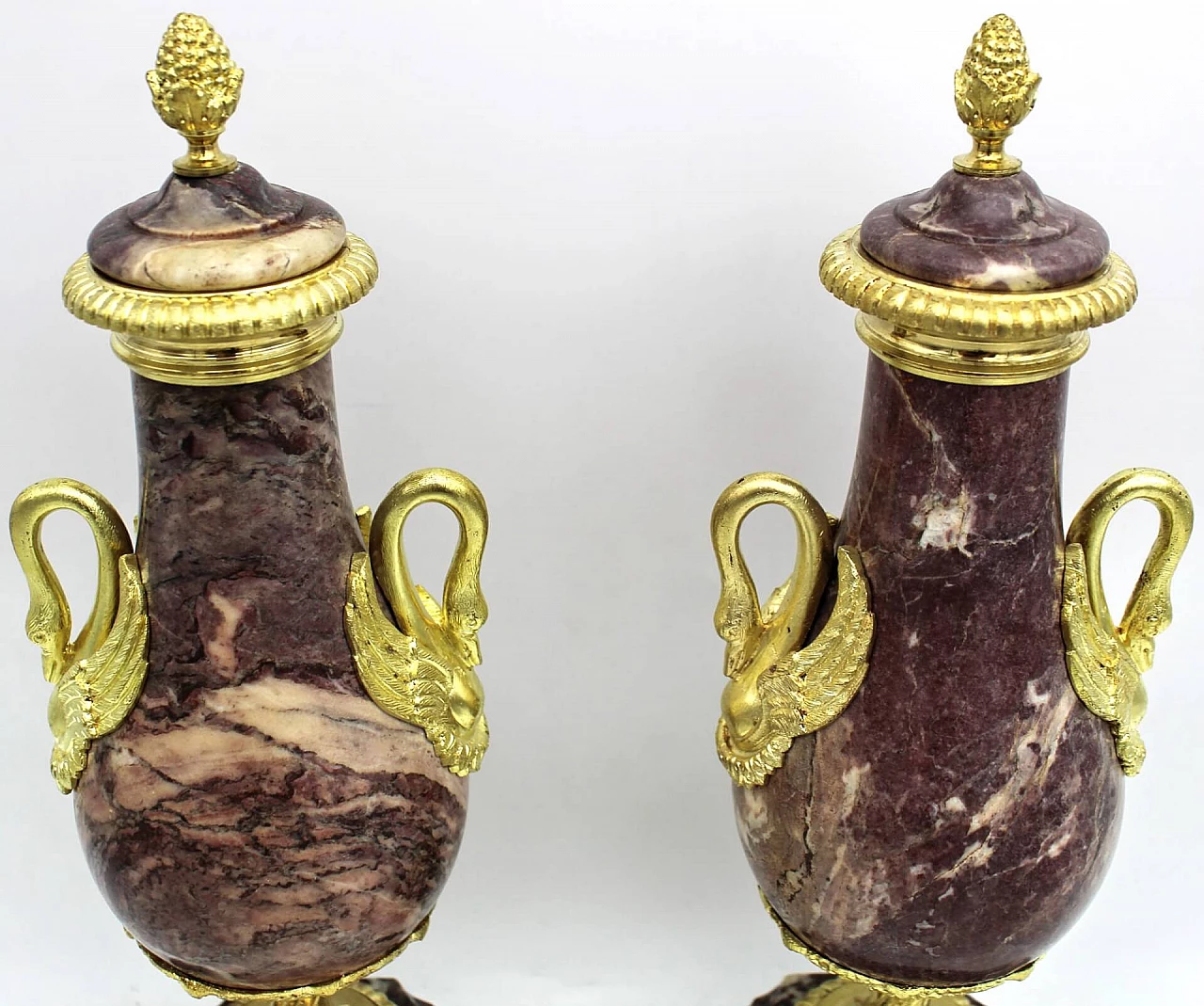 Pair of Napoleon III bronze and marble vases, second half of the 19th century 6