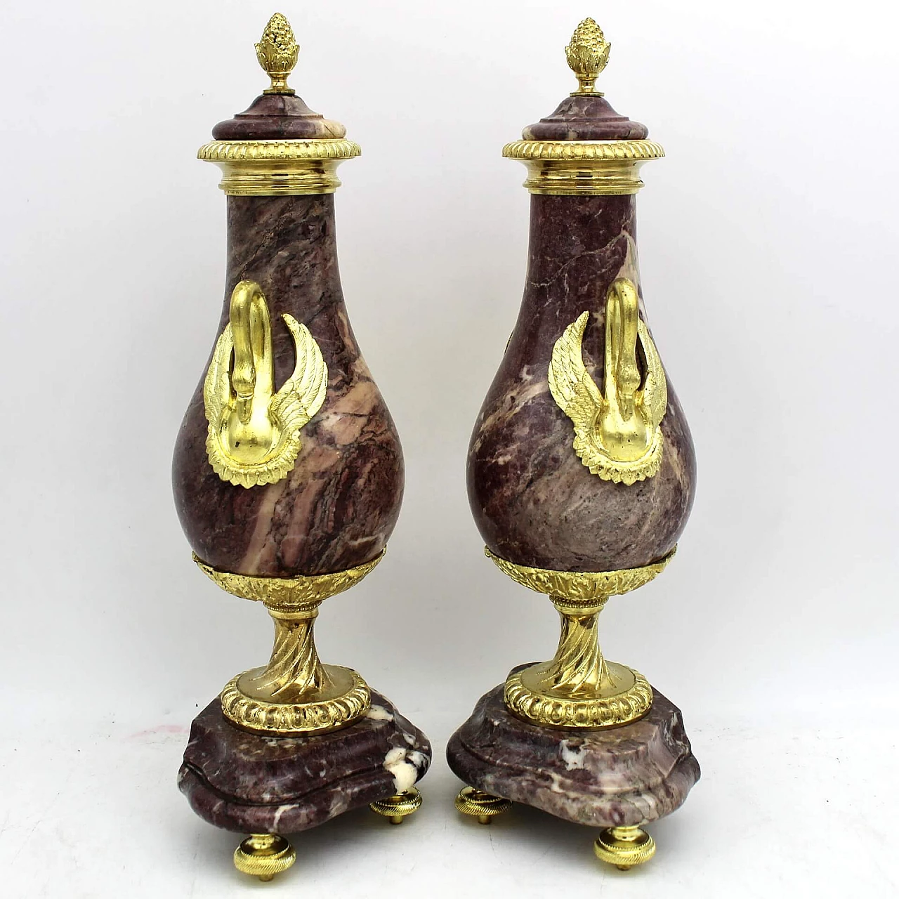 Pair of Napoleon III bronze and marble vases, second half of the 19th century 8