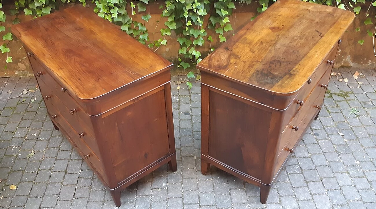 Pair of Emilian Charles X walnut commodes, first half of the 19th century 4