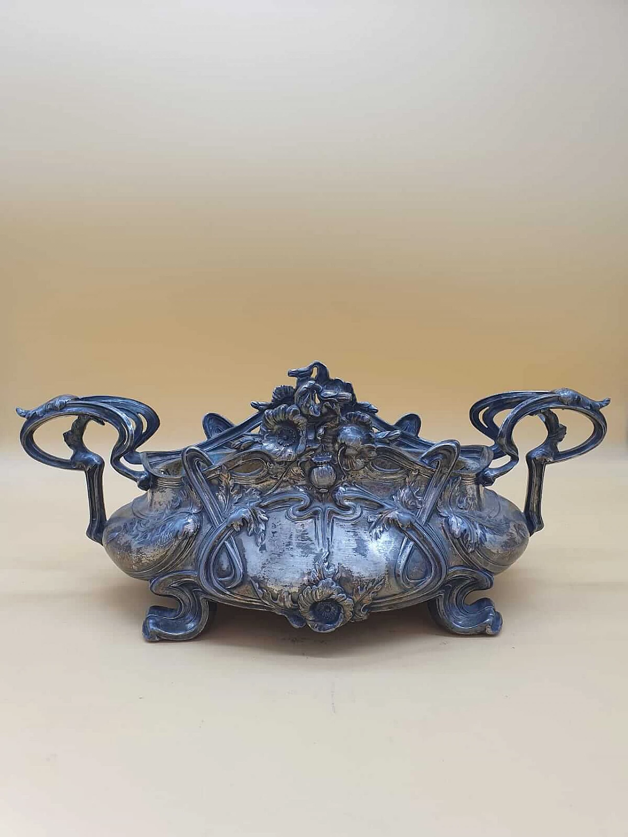 Giardiniera in metallo argentato, inizio '900 2