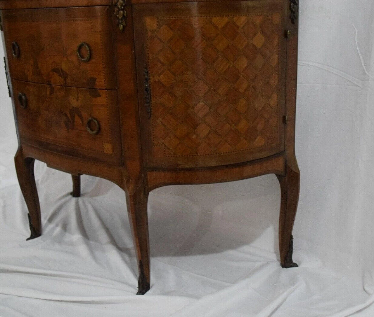 Comò stile Luigi XVI in legno intarsiato e marmo Saint Jean Fleury, fine '800 2