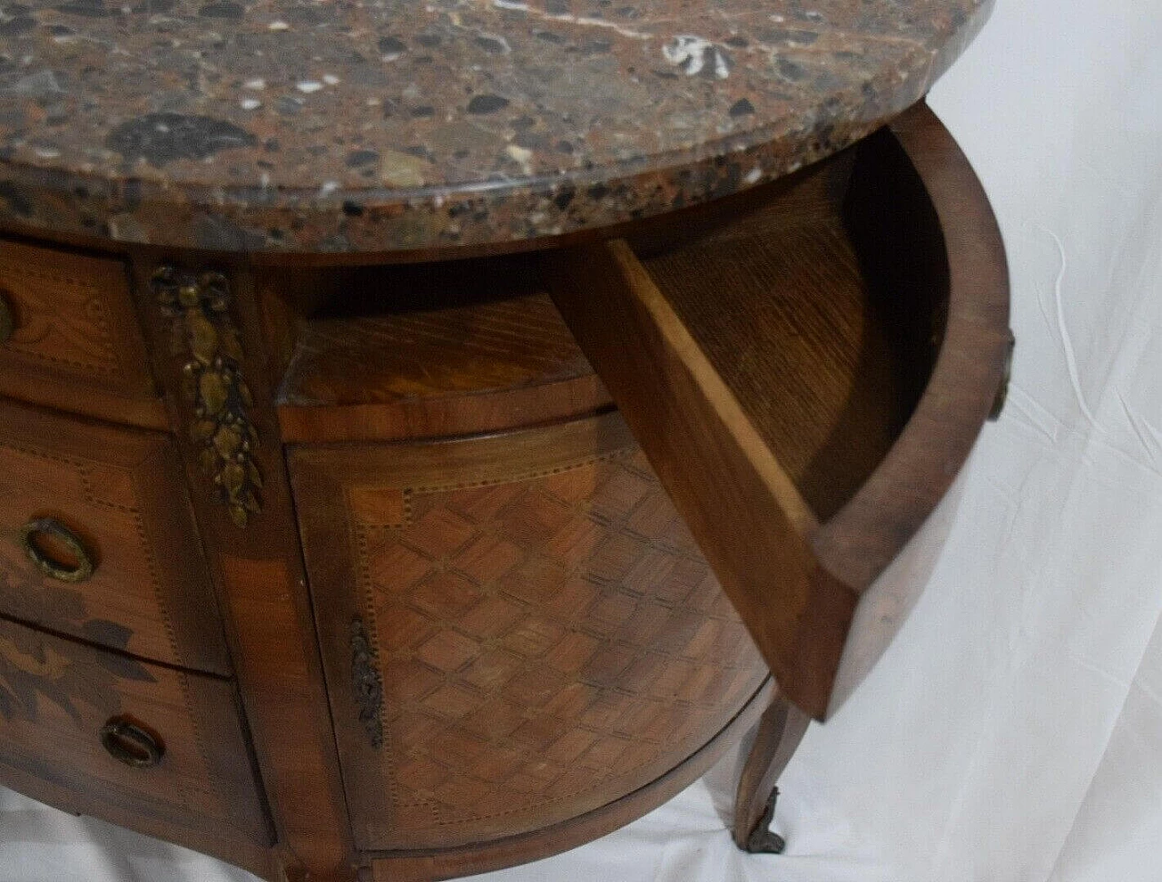 Comò stile Luigi XVI in legno intarsiato e marmo Saint Jean Fleury, fine '800 14