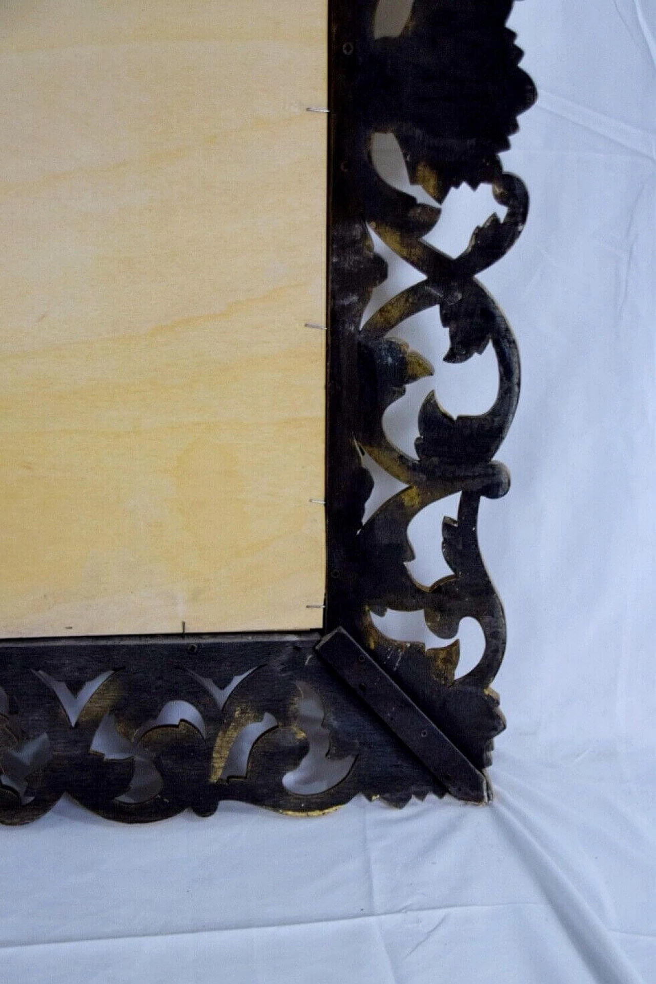 Florentine style gilded wood and plaster mirror 17