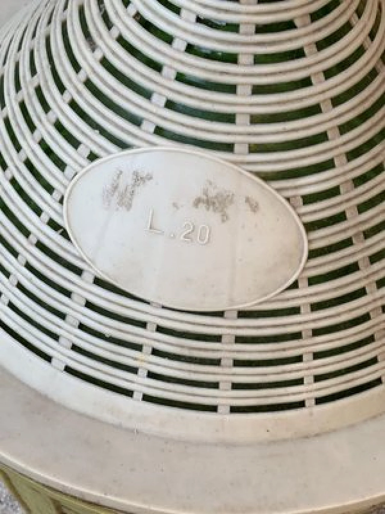 Damigiana ungherese in vetro verde con cesto in plastica, anni '50 5