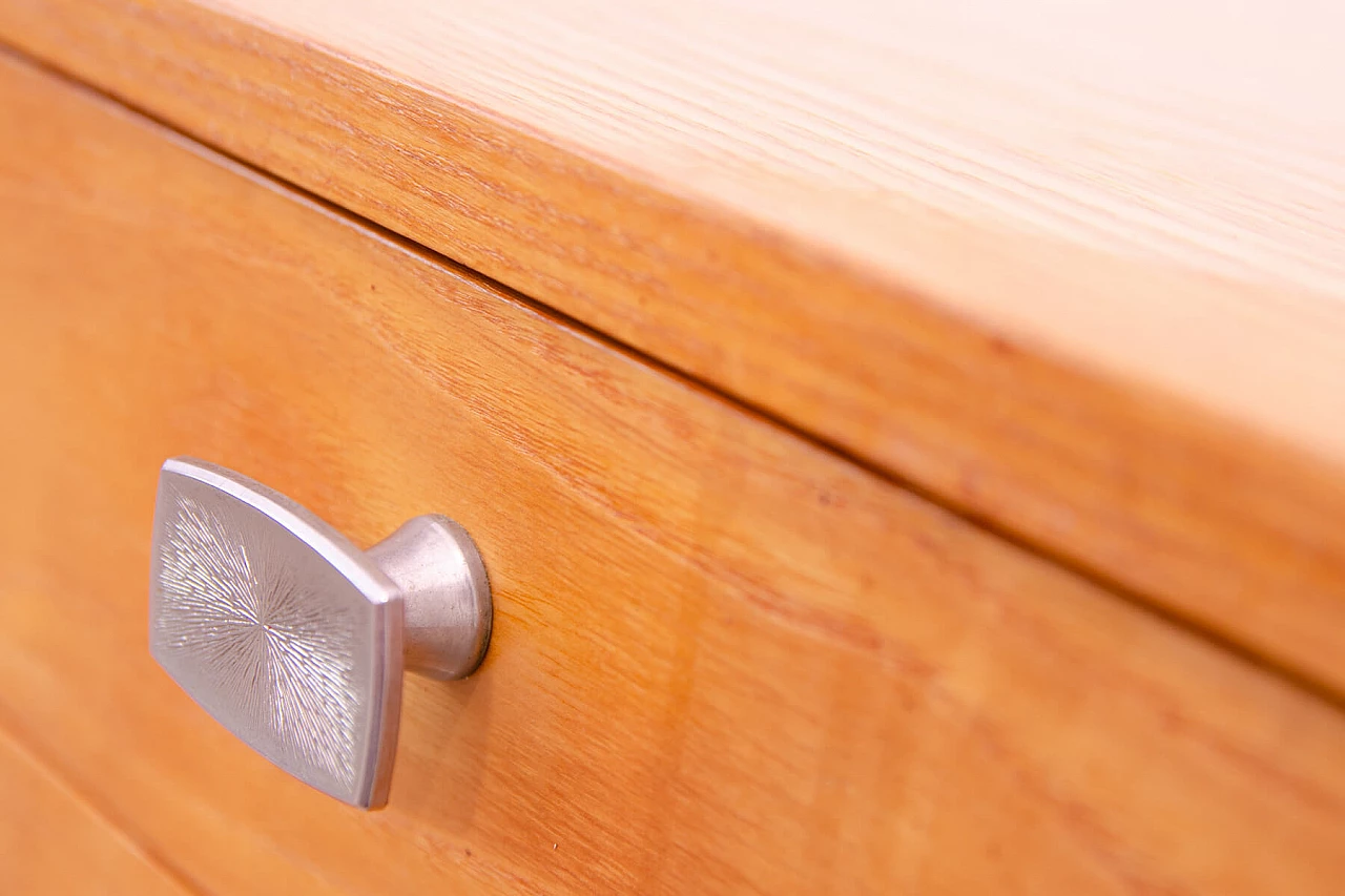 Toeletta in frassino, acero e compensato con gambe in ferro di ÚP Závody, anni '70 14