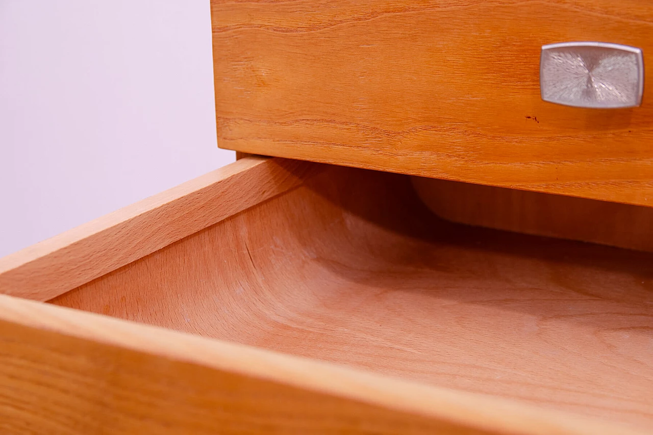 Toeletta in frassino, acero e compensato con gambe in ferro di ÚP Závody, anni '70 15