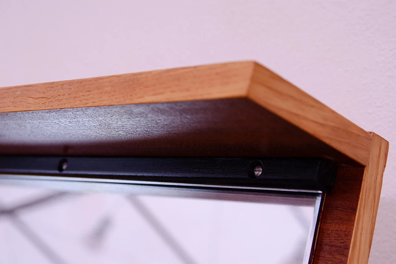 Toeletta in frassino, acero e compensato con gambe in ferro di ÚP Závody, anni '70 16