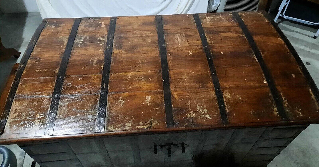 Indian wooden and metal-bound chest with wheels, 19th century 1