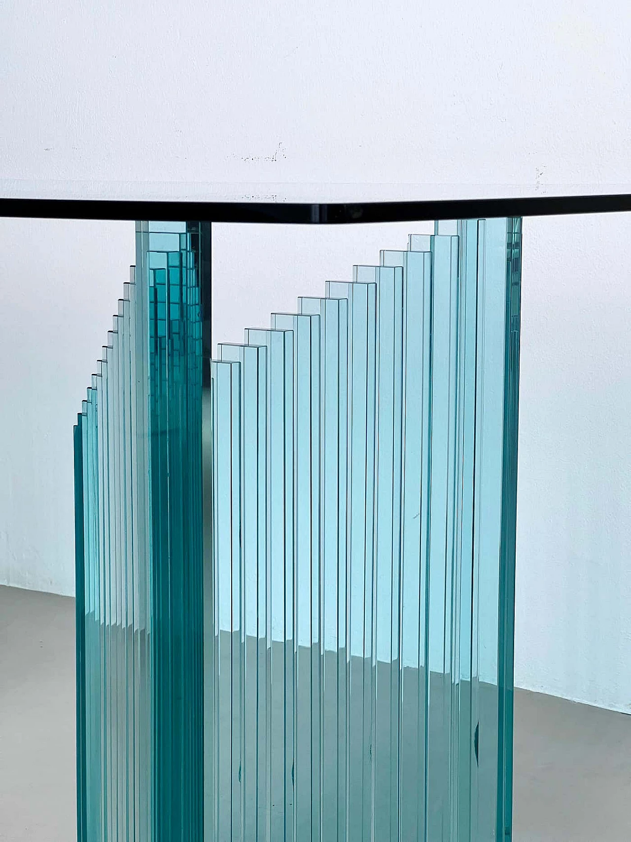 Sculptural glass table by Luigi Massoni for Gallotti & Radice, 1980s 3