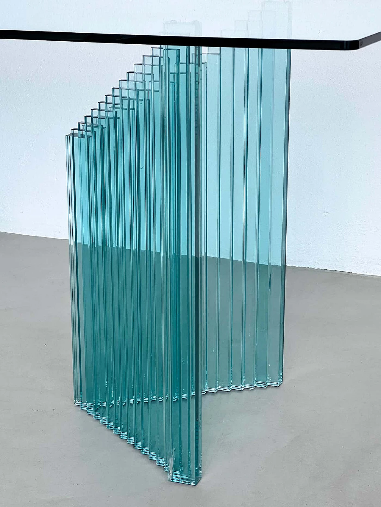 Sculptural glass table by Luigi Massoni for Gallotti & Radice, 1980s 5