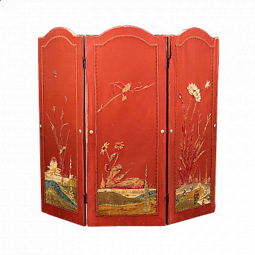 Chinoiserie-style screen with embroidered silk covering, early 20th century