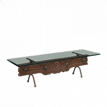 Tavolino con base intagliata antica e piano in cristallo