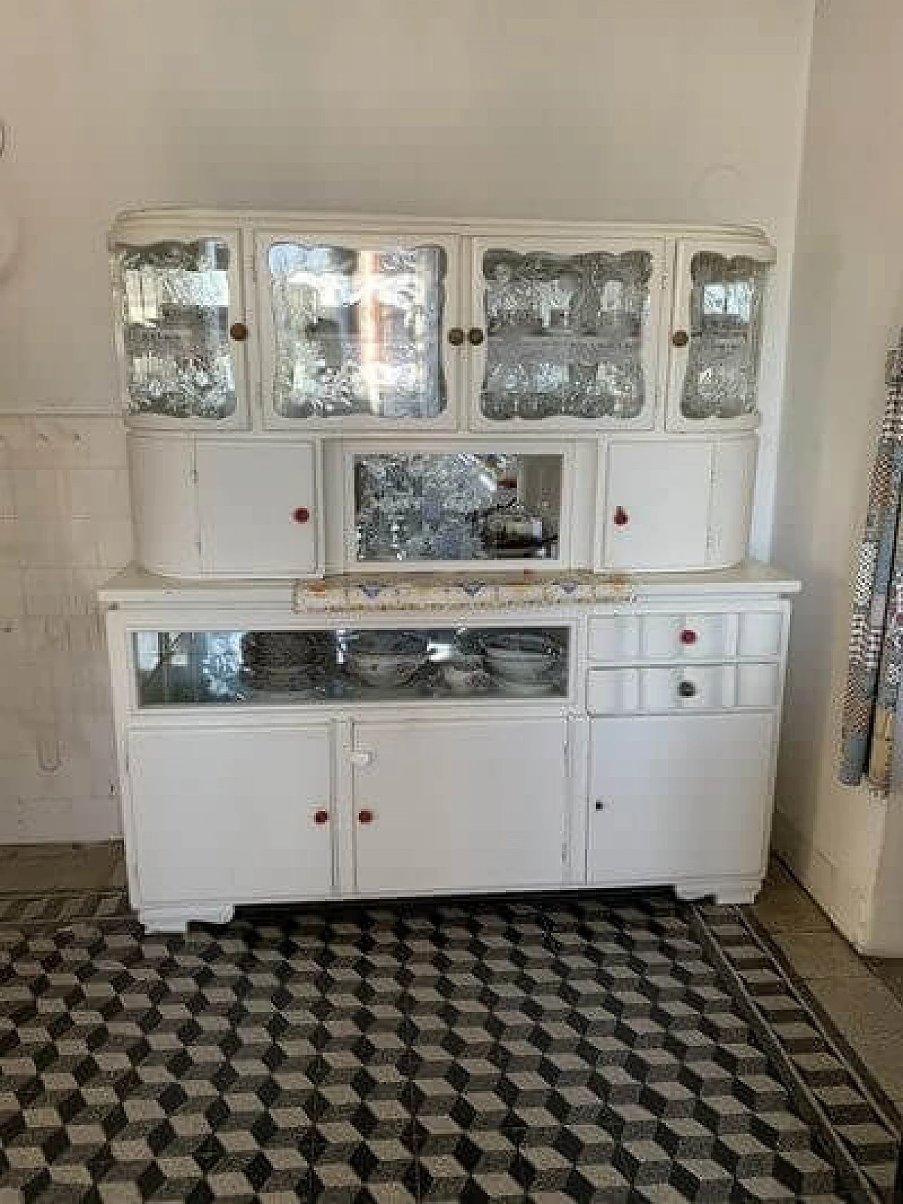 Credenza doppio corpo Art Déco in legno bianco e vetro, anni '20 9