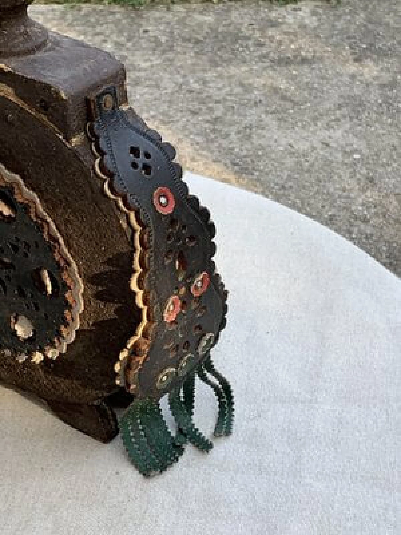 Hungarian wood and leather flask 4