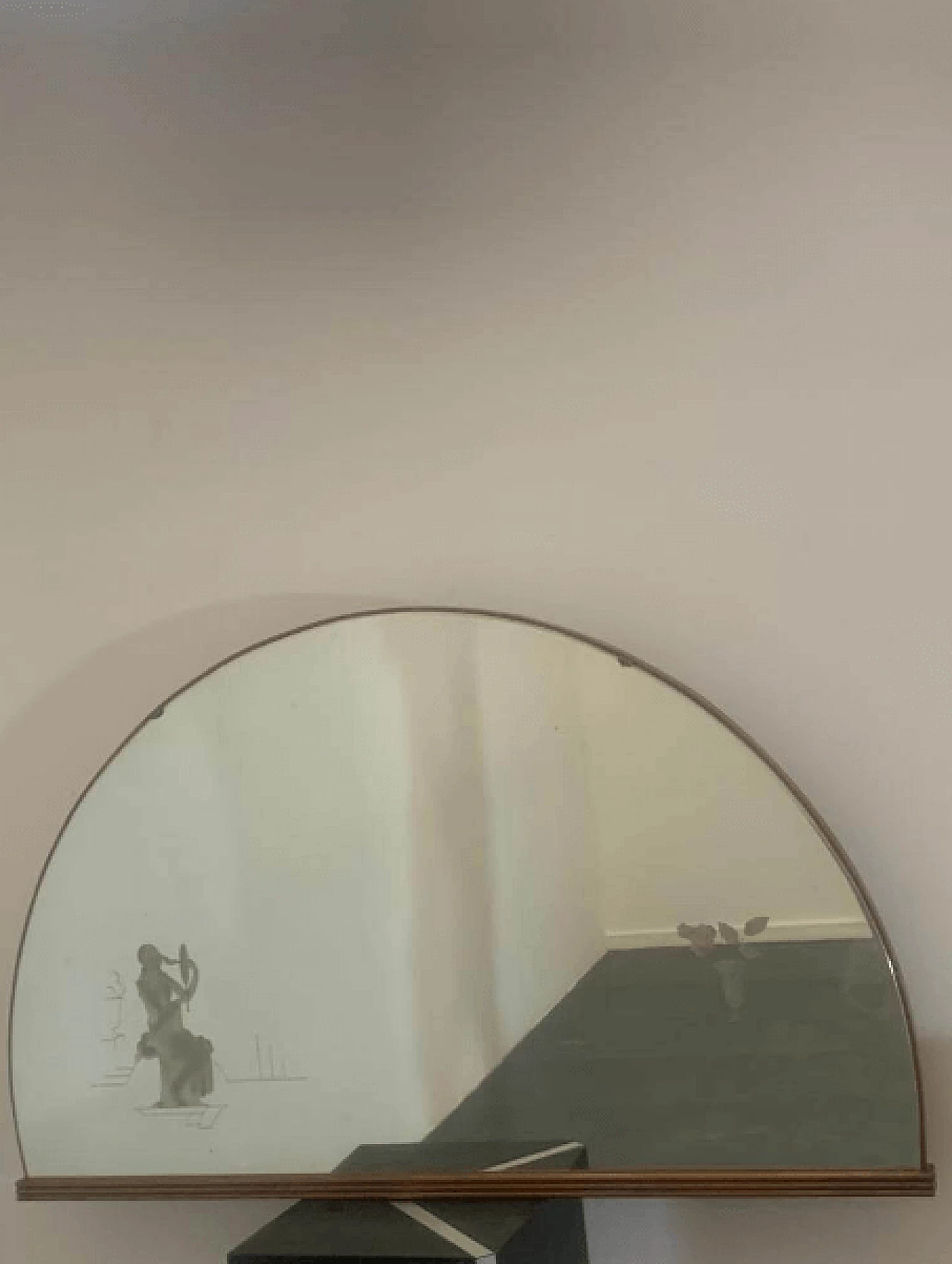 Specchio a mezzaluna in noce con vetro decorato, anni '40 3