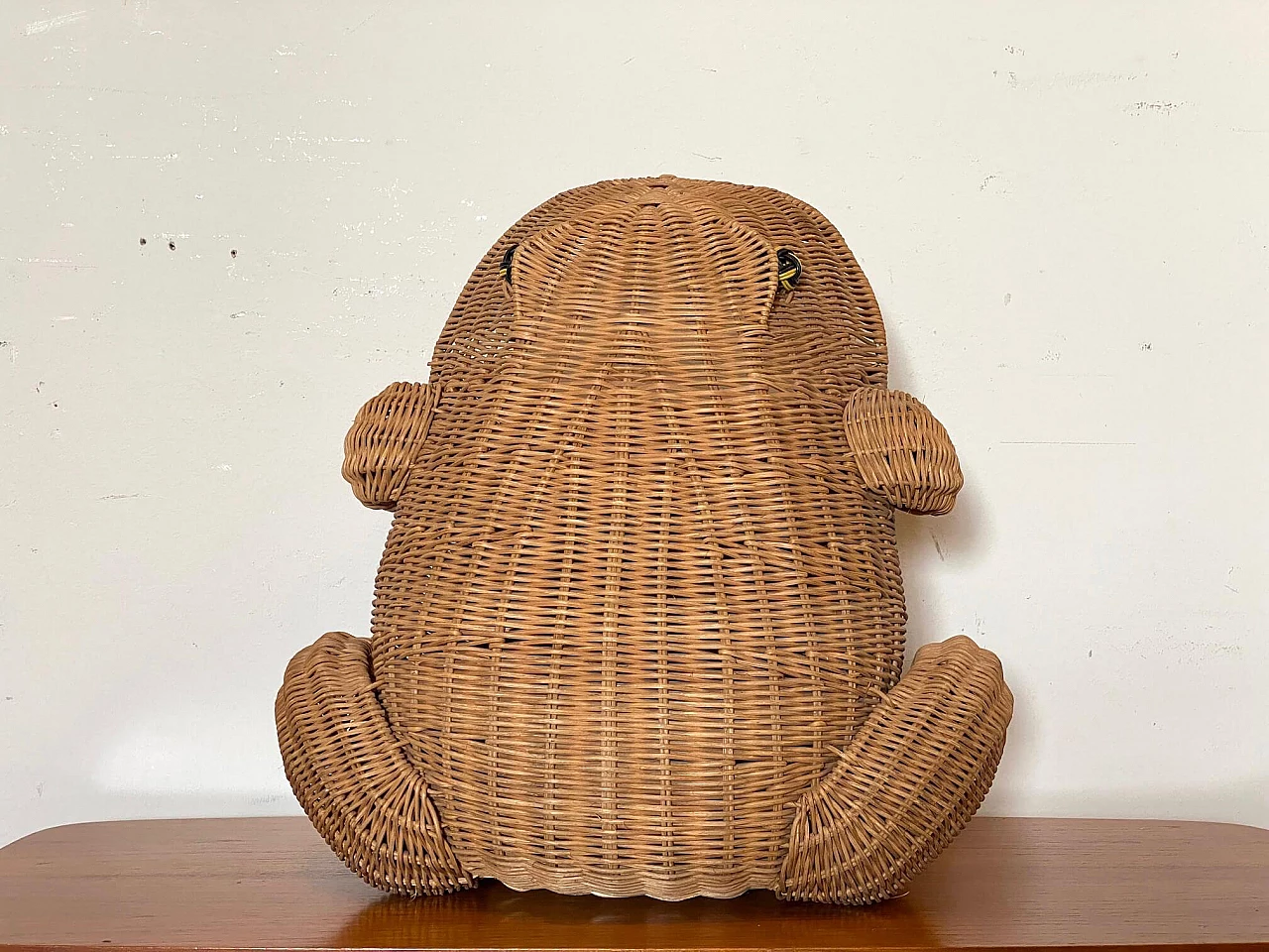 Frog-shaped wicker basket attributed to Olivier Cajan, 1970s 4
