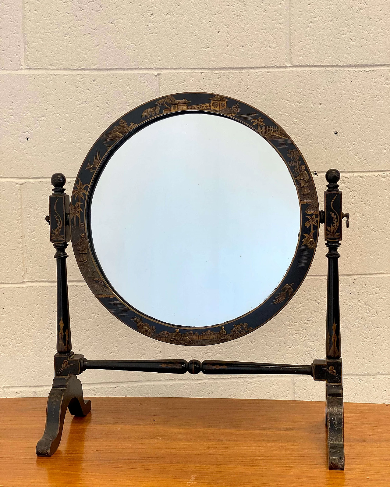 Lacquered wood table mirror decorated in chinoiserie, 1940s 6