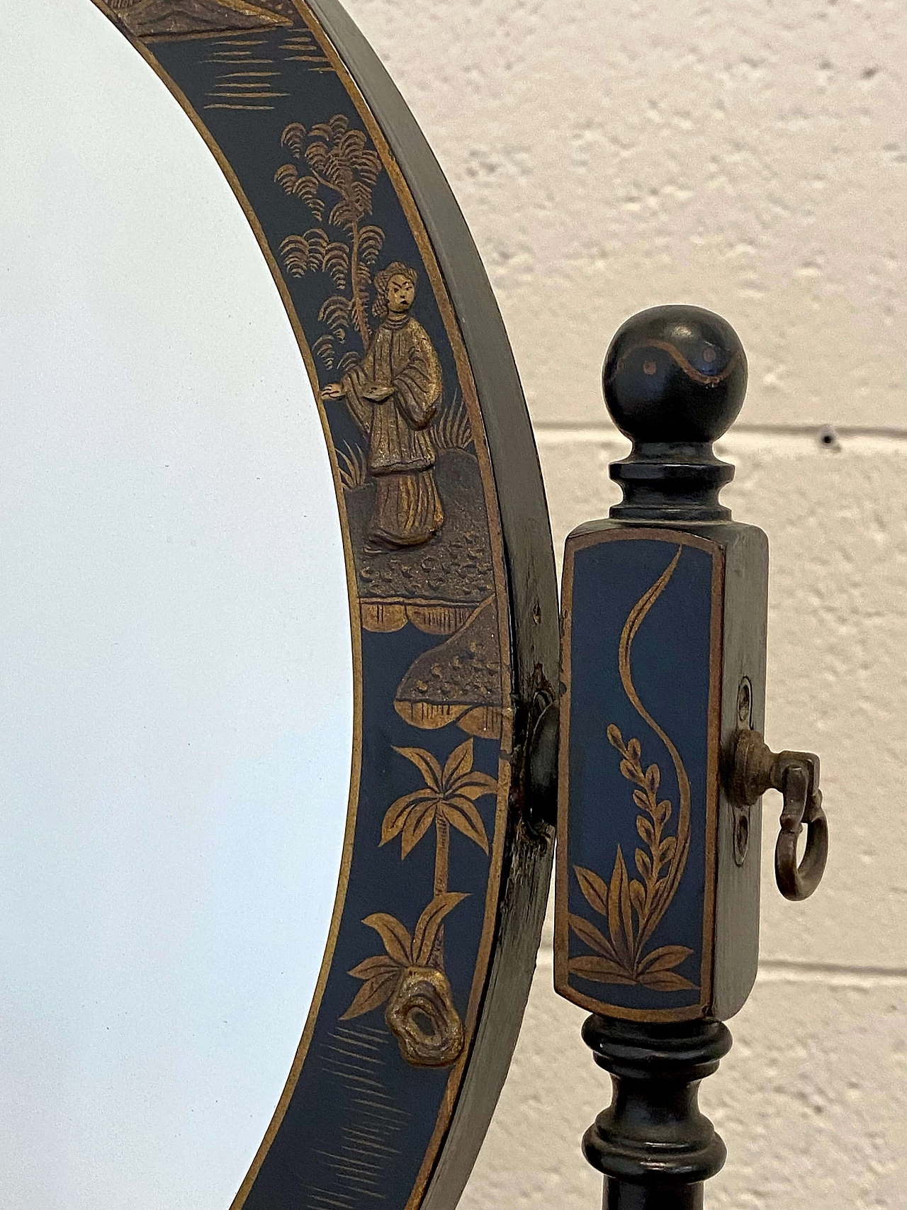 Lacquered wood table mirror decorated in chinoiserie, 1940s 7