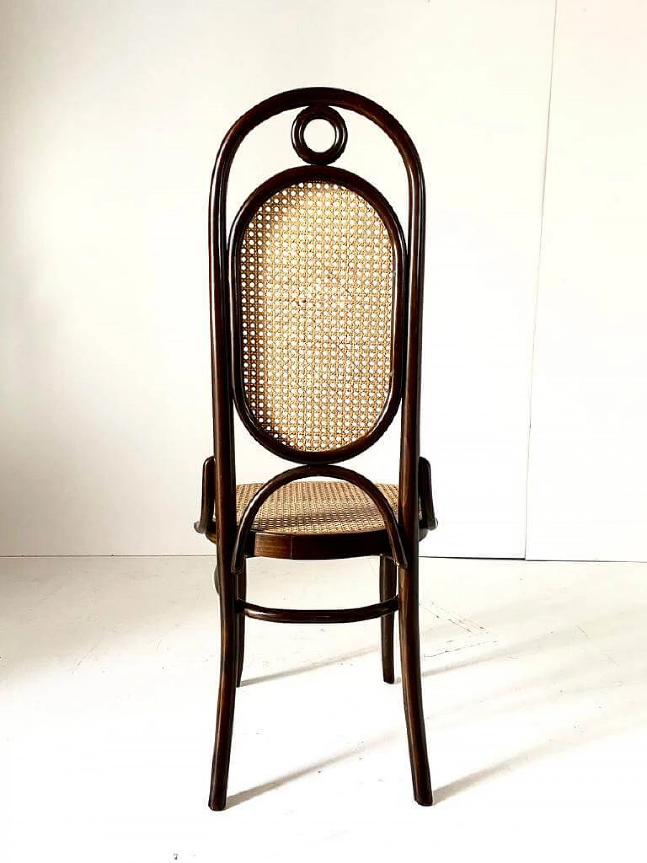 4 Sedie 207 Long John in noce curvato di Thonet, anni '70 11