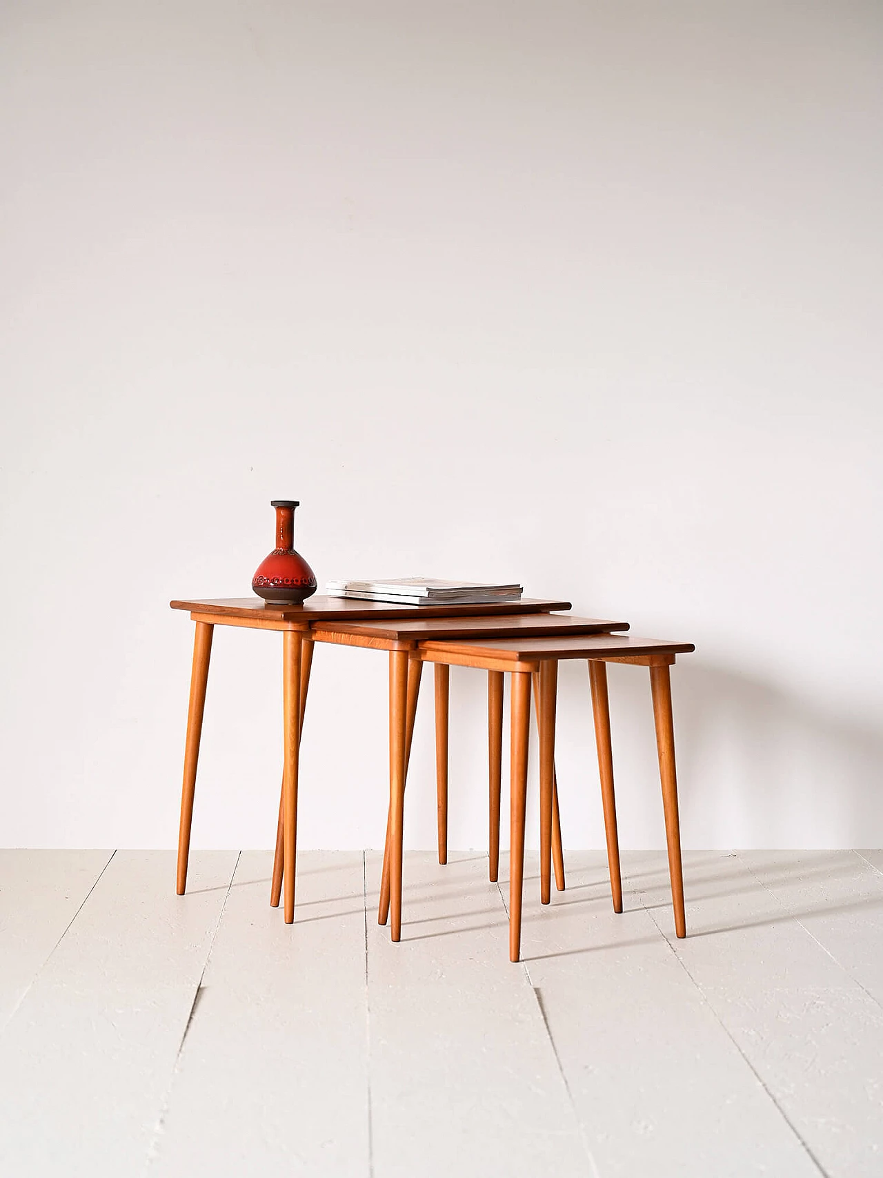 3 Scandinavian nesting tables in teak and oak, 1960s 2