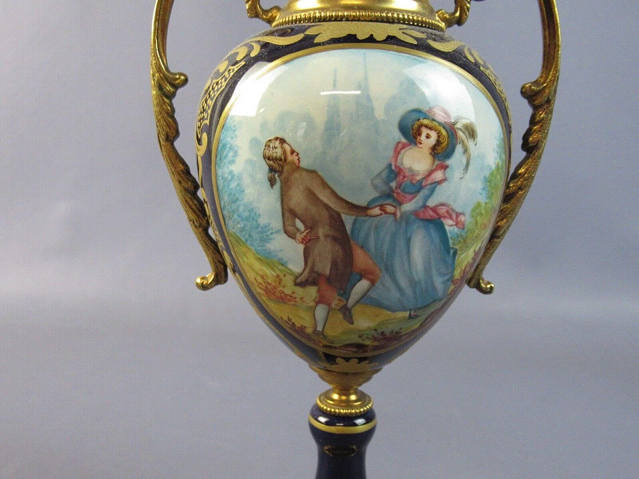 Vaso ad anfora francese in bronzo e porcellana 3