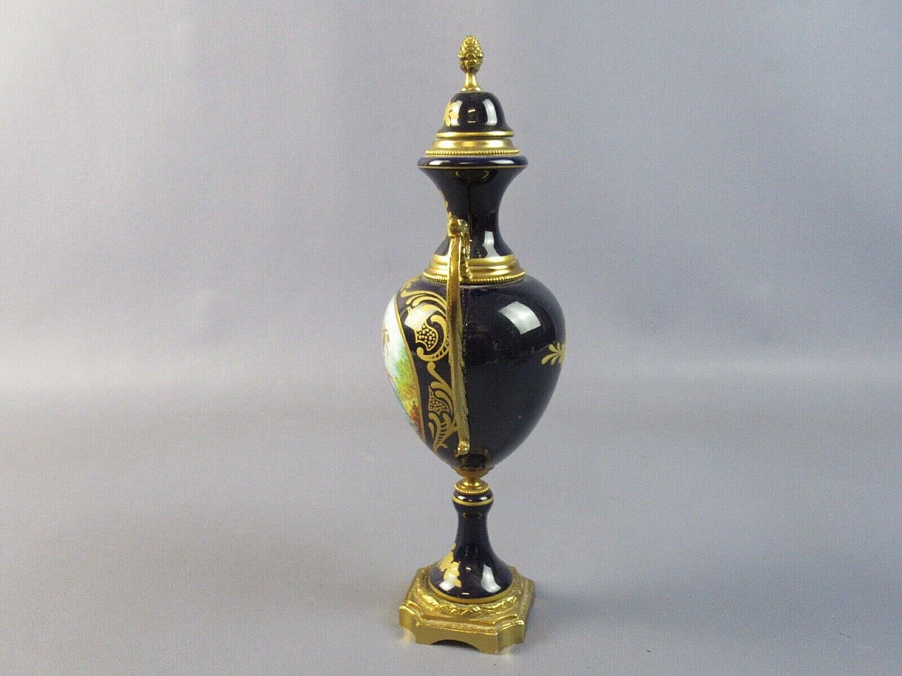 Vaso ad anfora francese in bronzo e porcellana 6