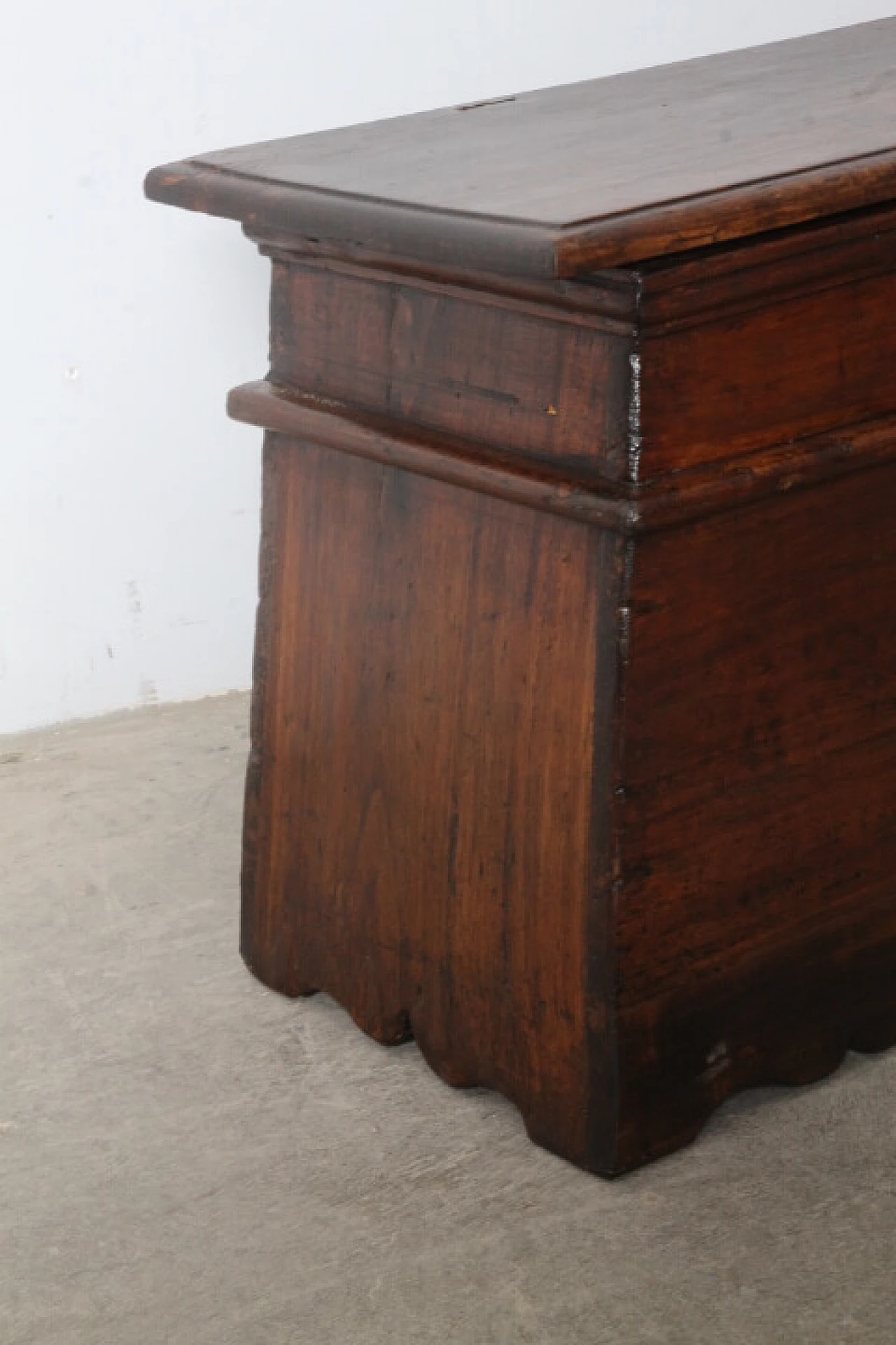 Solid poplar chest, 18th century 6