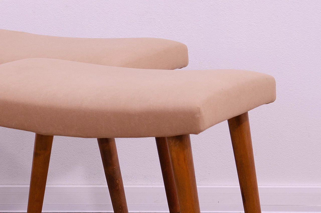Pair of Scandinavian-style beech and fabric stools by Vyčítal and Sedláček, 1960s 3