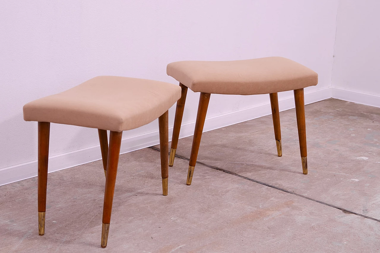 Pair of Scandinavian-style beech and fabric stools by Vyčítal and Sedláček, 1960s 8