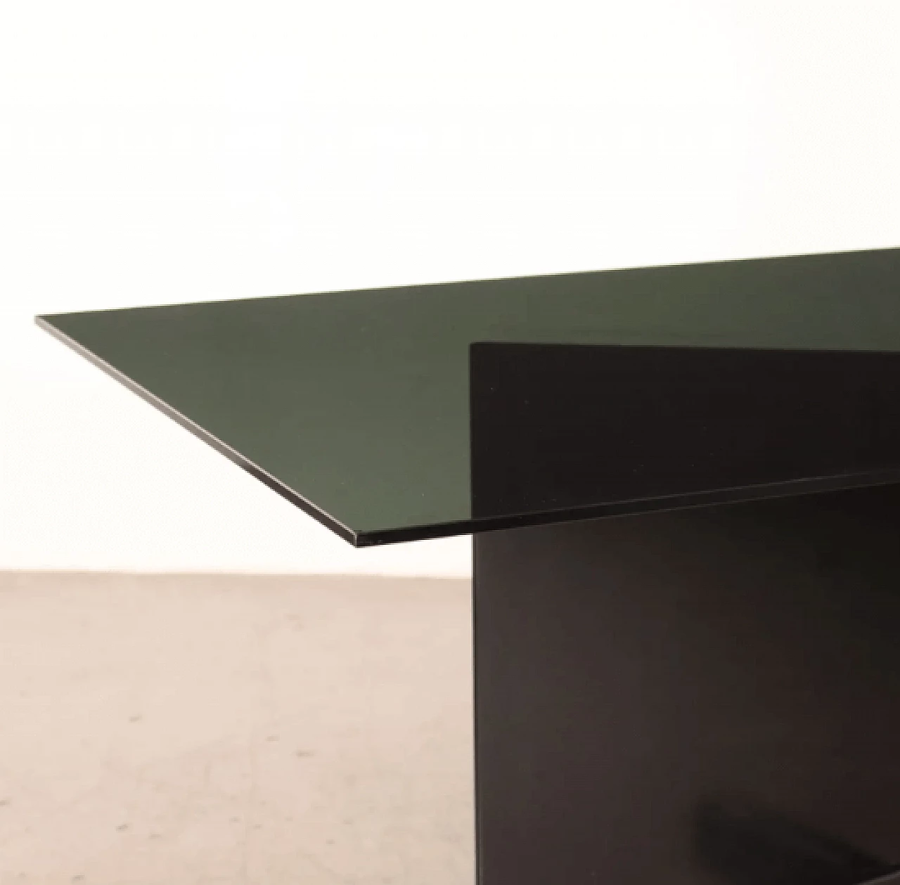 Tavolo in legno laccato e vetro fumé, anni '90 5