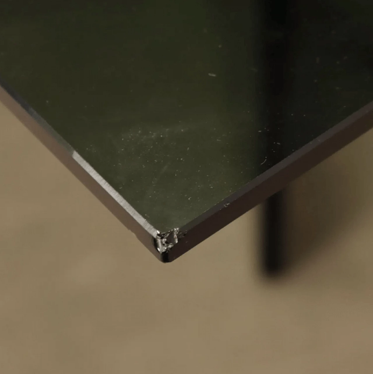 Tavolo in legno laccato e vetro fumé, anni '90 13