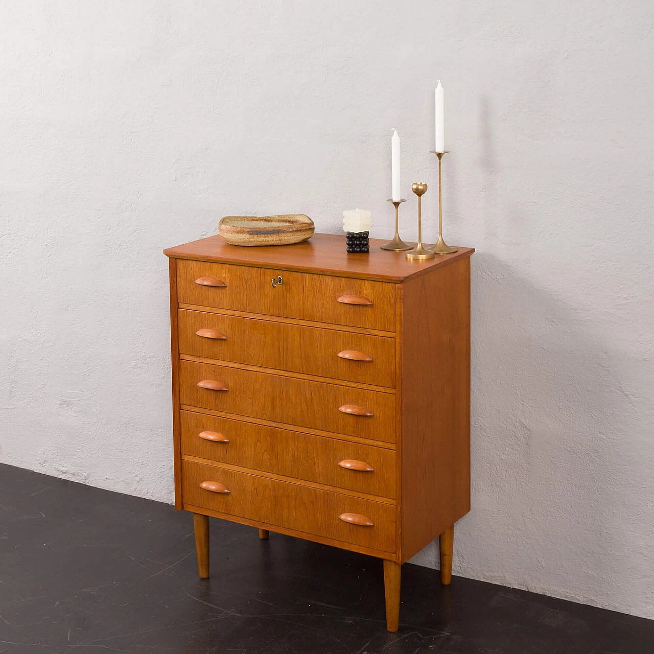 Danish teak chest of drawers with solid teak handles, 1960s 1