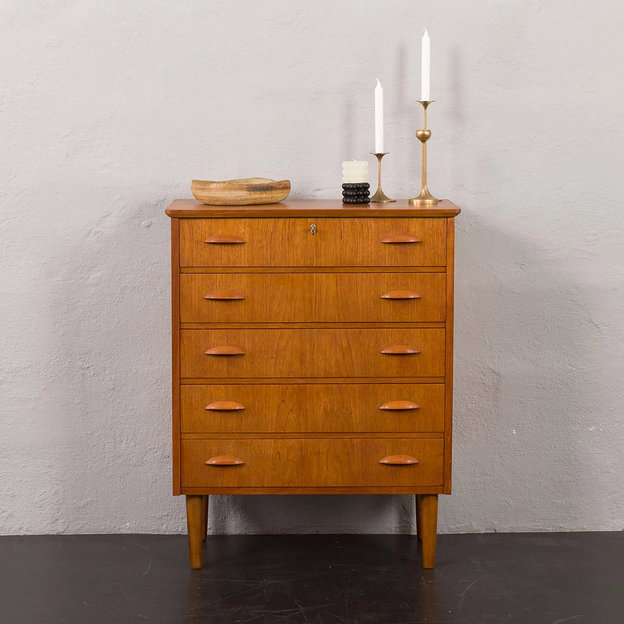 Danish teak chest of drawers with solid teak handles, 1960s 2