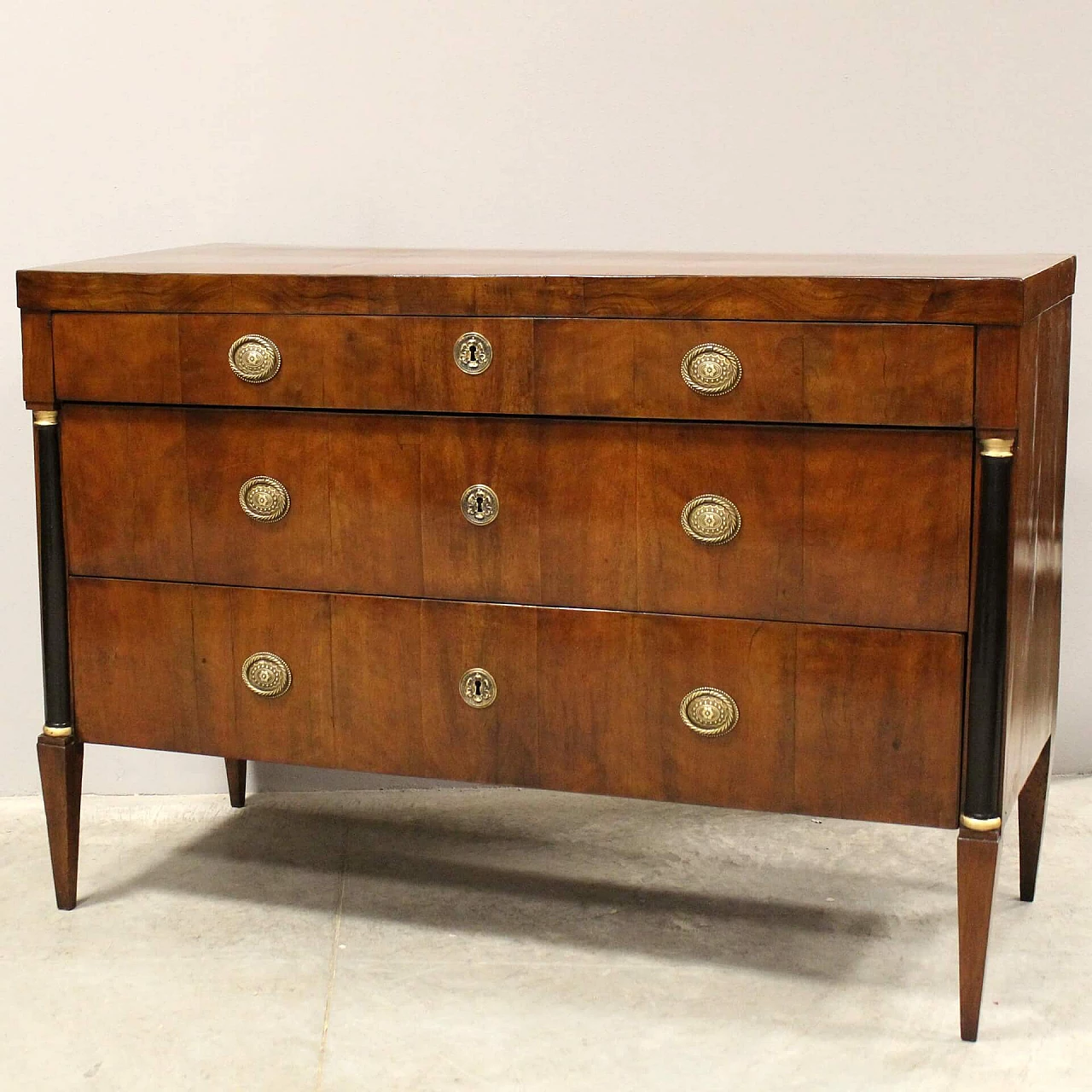 Cassettone Direttorio veneto in noce, fine '700 6