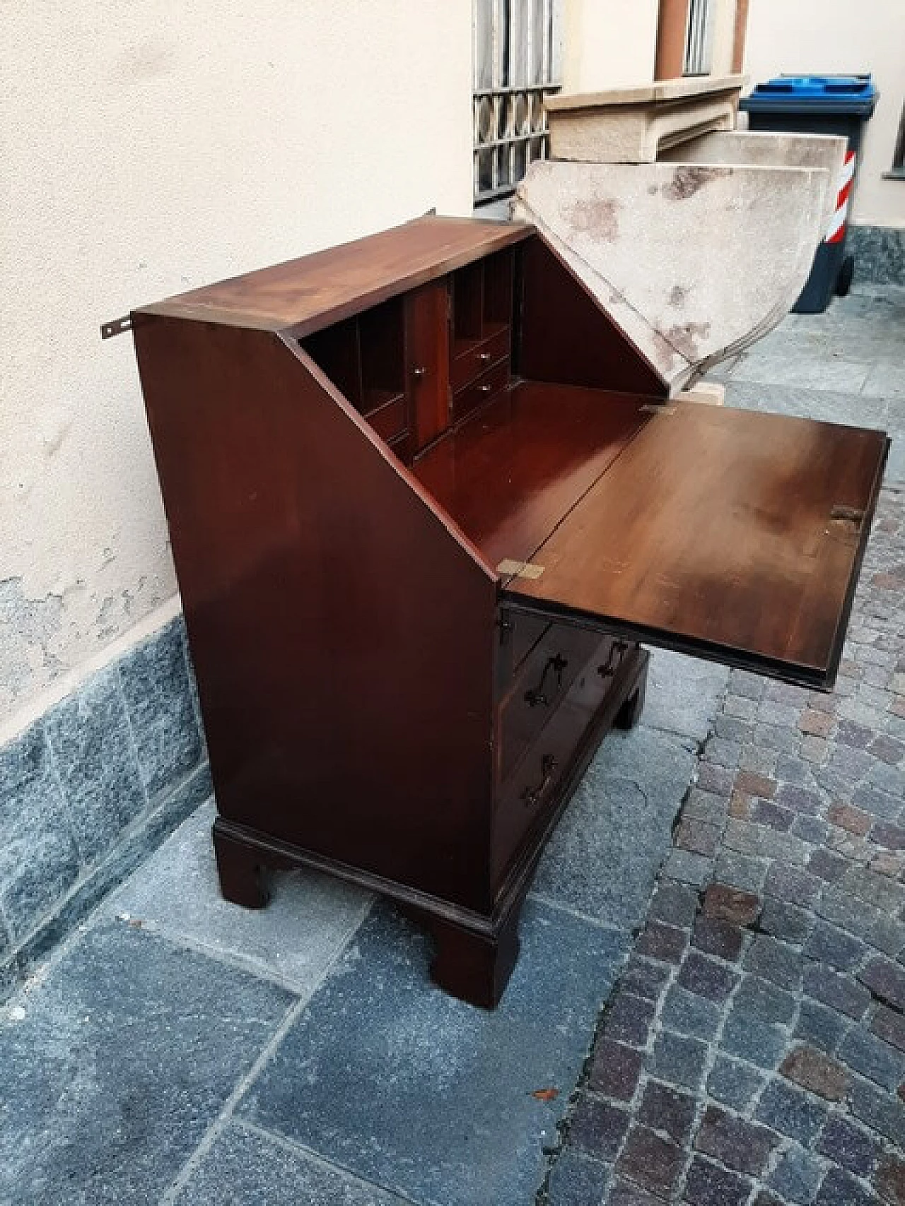 English mahogany flap desk with display case, early 20th century 6