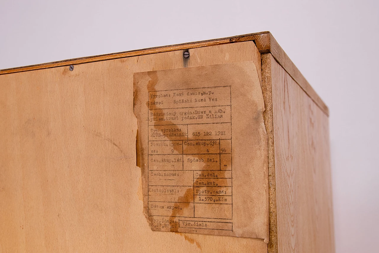 Guardaroba in frassino e compensato di Novy Domov, anni '70 18