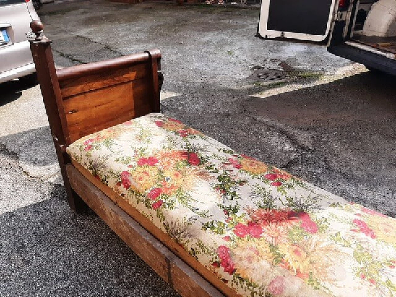 Empire solid walnut sofa, 19th century 2