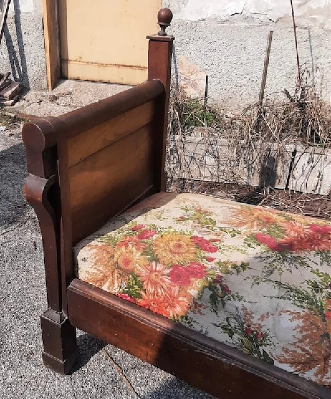 Empire solid walnut sofa, 19th century 4