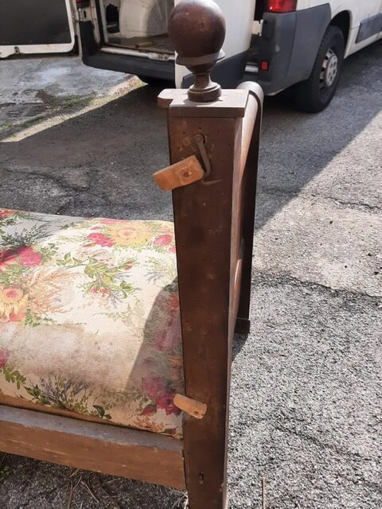 Empire solid walnut sofa, 19th century 6