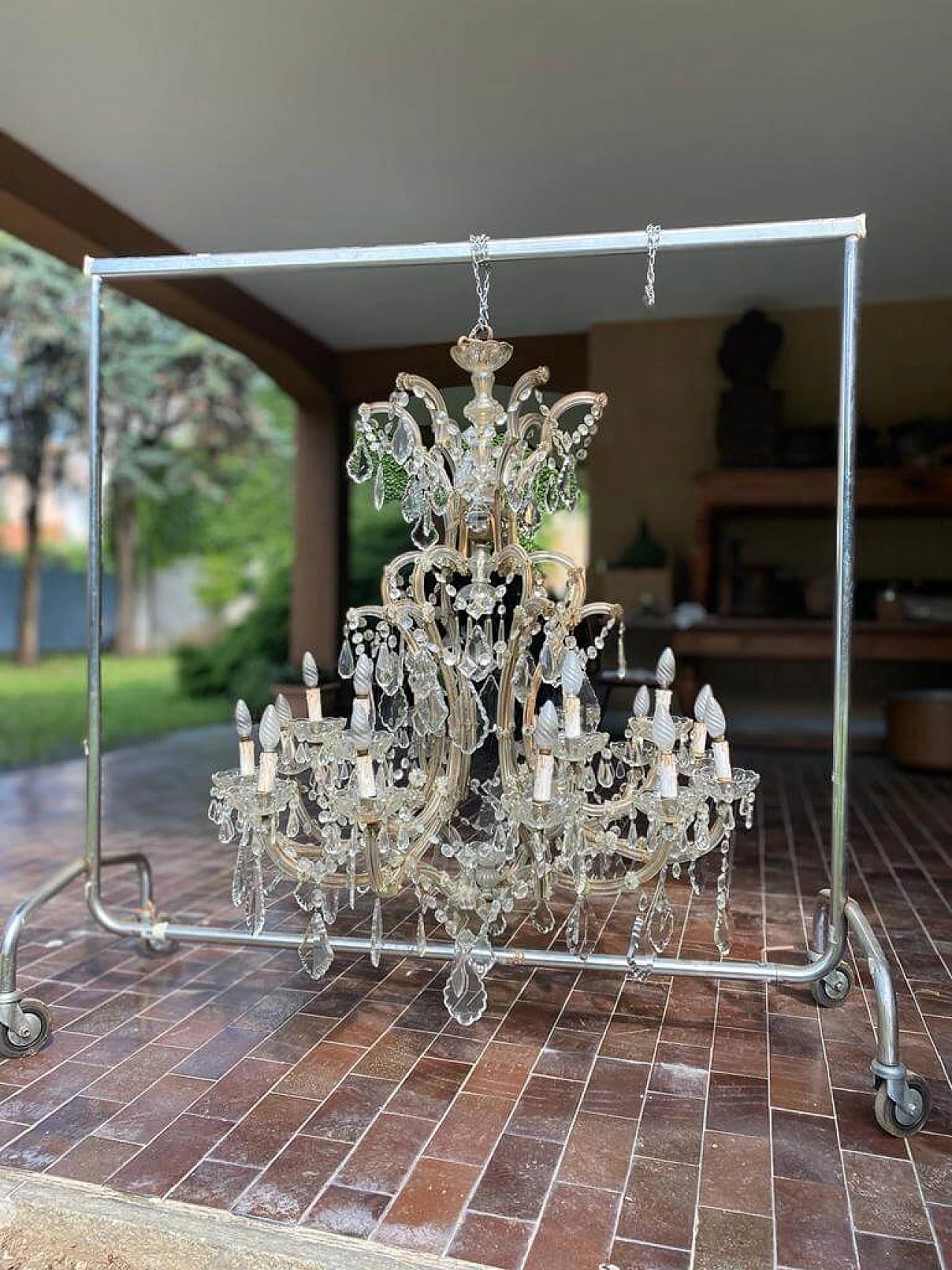 Nineteen-light glass chandelier, early 20th century 3