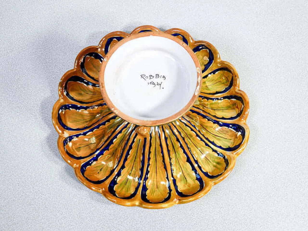 Majolica raised bowl by Ceramiche Luca della Robbia Gualdo Tadino 9