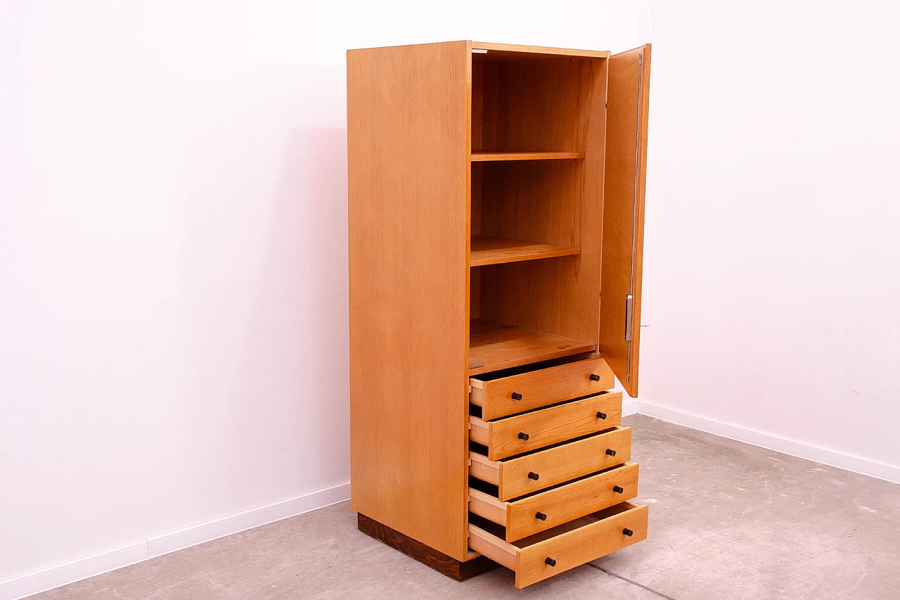 Cassettiera in frassino, olmo, acero, noce, betulla e pioppo di Mojmír Požár per ÚP Závody, anni '60 6