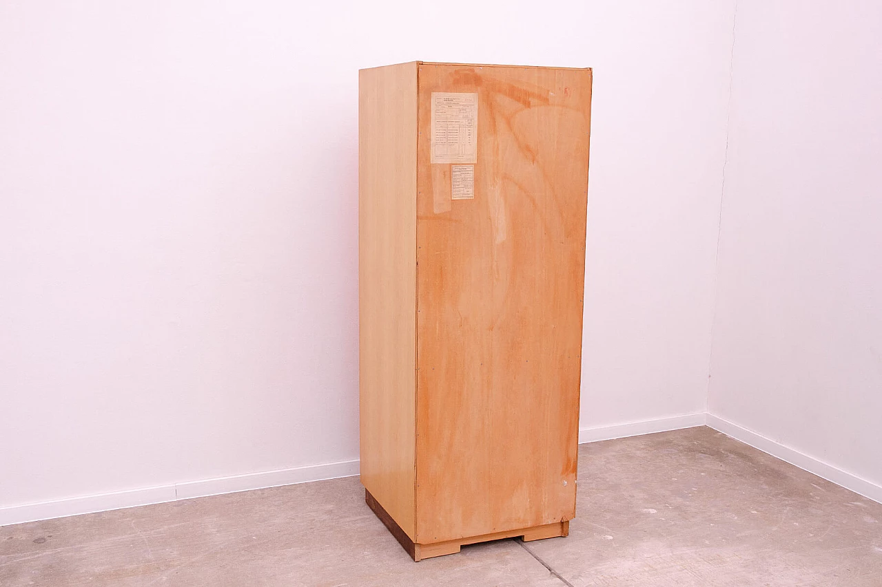 Cassettiera in frassino, olmo, acero, noce, betulla e pioppo di Mojmír Požár per ÚP Závody, anni '60 18