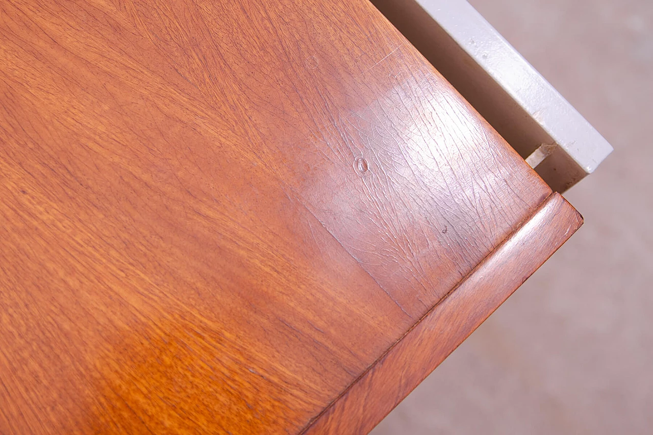 Cassettiera in faggio e compensato di Tatra Nábytok, anni '60 11